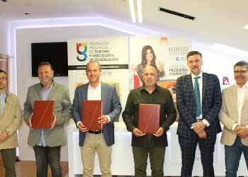 Las federaciones de Turismo y Comercio de CEOE-Cepyme Guadalajara firman sendos convenios de colaboración con el Ayuntamiento de Guadalajara
