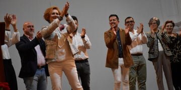 Martínez Guijarro avala la presentación de la candidatura de Charo Sevillano, que opta a revalaidar la Alcaldía de San Clemente