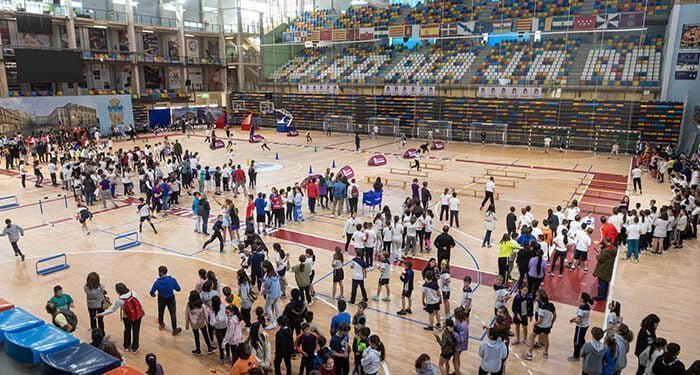 Más de un millar de niños y niñas de catorce centros escolares de la ciudad han participado en la actividad ‘Guadaolimpiada escolar’ 1 Más de un millar de niños y niñas de catorce centros escolares de la ciudad han participado en la actividad ‘Guadaolimpiada escolar’