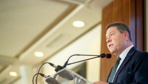 Page se reunirá en Bruselas con la comisaria de Cohesión y Reformas de la UE para avanzar en el acceso universal a la fibra óptica