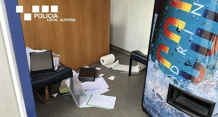 Policía Local de Alovera identifica a tres menores autores de múltiples actos de vandalismo el sábado 1 Policía Local de Alovera identifica a tres menores autores de múltiples actos de vandalismo el sábado