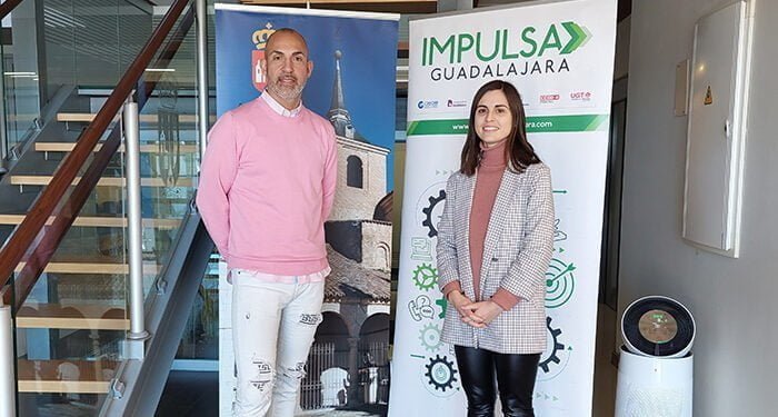 Quer destaca sus buenas comunicaciones y el sector 4 industrial en una reunión de trabajo con los técnicos de Impulsa Guadalajara 1 Quer destaca sus buenas comunicaciones y el sector 4 industrial en una reunión de trabajo con los técnicos de Impulsa Guadalajara