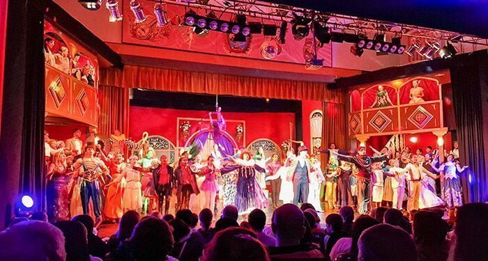 Representación solidaria de El gran showman, el musical del Grupo de Teatro de Salesianos Guadalajara 1 Representación solidaria de EL GRAN SHOWMAN, el musical del Grupo de Teatro de Salesianos Guadalajara