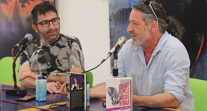 Tarde de anécdotas y rock con Rafa J. Vegas, bajo de Rosendo, en las «Charlas en la Onda» 1 Tarde de anécdotas y rock con Rafa J. Vegas, bajo de Rosendo, en las «Charlas en la Onda»