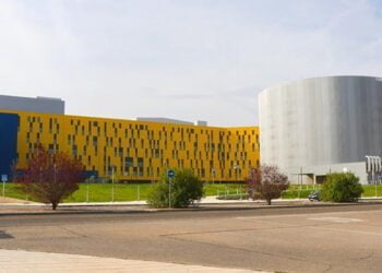 Trasladado al Hospital de Toledo un niño encontrado inconsciente en una piscina en Azuqueca 7 Trasladado al Hospital de Toledo un niño encontrado inconsciente en una piscina en Azuqueca