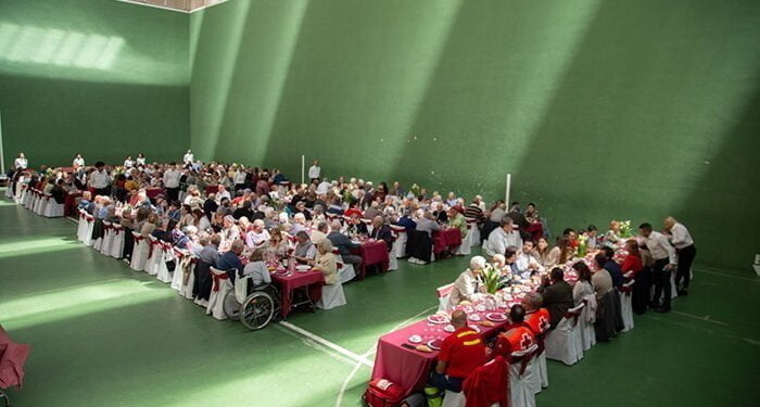 Un total de 230 jubilados de Trillo y sus pedanías disfrutaron de la tradicional comida anual del Ayuntamiento