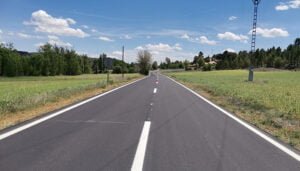 Abierto el vial de acceso a la urbanización Señorío del Pinar tras su remodelación por los Ayuntamientos de Cuenca, Jábaga y Chillarón