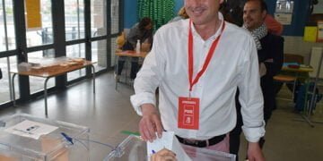 Alberto Rojo confía en “una gran participación de la ciudadanía para elegir con su voto la ciudad que quieren”