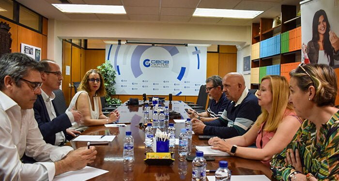 Alberto Rojo mantendrá, si sale elegido, una “fuerte” programación cultural y de ocio en las calles como herramienta para dinamizar el comercio local 1 Alberto Rojo mantendrá, si sale elegido, una “fuerte” programación cultural y de ocio en las calles como herramienta para dinamizar el comercio local