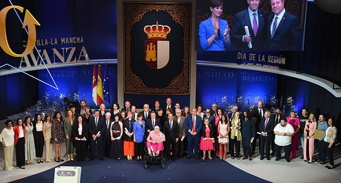 Ana Céspedes y Rafael de Lorenzo García resaltan su “orgullo” y “responsabilidad” por la Medalla de Oro de una tierra que “llevan dentro”