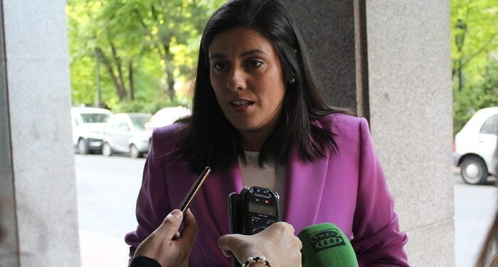 Bea Jiménez: “Dolz debe pedir públicamente a su partido, el PSOE, que rompa con Bildu” 1 Bea Jiménez “Dolz debe pedir públicamente a su partido, el PSOE, que rompa con Bildu”