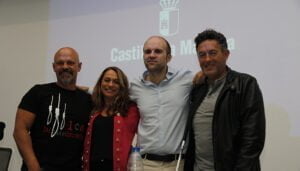 Bernard Minier recibe su Premio Tormo Negro Masfarné y dona la cuantía del galardón