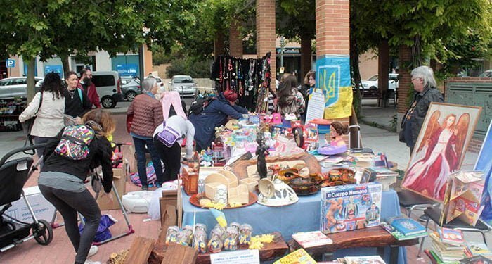 Casi 60 puestos participan en el Mercadillo de Segunda Mano de la primavera 2023 de Cabanillas