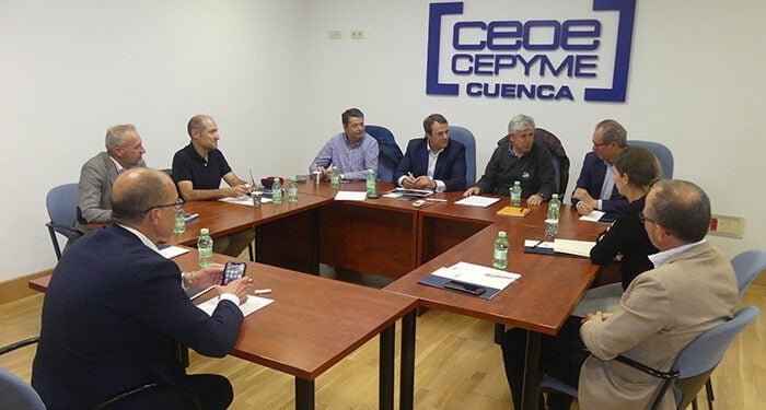 +CUENCA Ahora se reúne con CEOE-Cepyme para conocer las necesidades de empresarios y autónomos y trasladar sus iniciativas en el sector empresarial 1 +CUENCA Ahora se reúne con CEOE-Cepyme para conocer las necesidades de empresarios y autónomos y trasladar sus iniciativas en el sector empresarial
