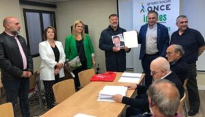 Darío Dolz adapta su programa electoral al Braille y al sistema de lectura fácil