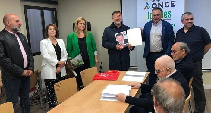 Darío Dolz adapta su programa electoral al Braille y al sistema de lectura fácil 1 Darío Dolz adapta su programa electoral al Braille y al sistema de lectura fácil