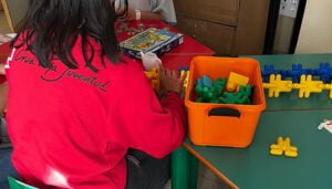 Dieciséis personas voluntarias de Cruz Roja Juventud de Cuenca contribuyen a mejorar la calidad de vida de la Infancia Hospitalizada