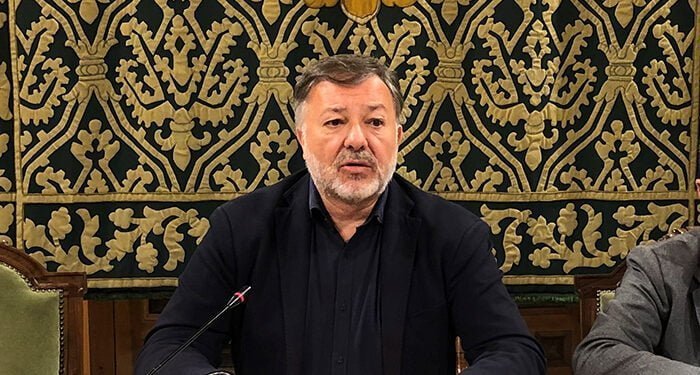 Dolz informa, a tres días de las elecciones, que se ha adjudicado la Ayuda a Domicilio por 1,15 millones de euros, mejorando las condiciones del servicio y de las trabajadoras 1 Dolz informa, a tres días de las elecciones, que se ha adjudicado la Ayuda a Domicilio por 1,15 millones de euros, mejorando las condiciones del servicio y de las trabajadoras