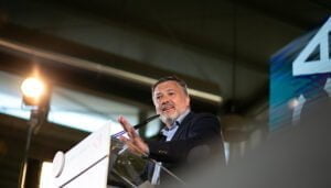 Dolz pide el voto para que Cuenca “no vuelva a la casilla de salida”