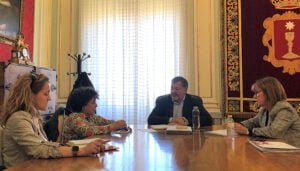 Dolz recibe a la recientemente creada Asociación ACUDO