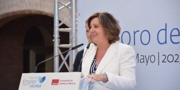 El paro baja en Castilla-La Mancha en todas las provincias, sectores y grupos de edad, especialmente en los jóvenes, con casi 14.000 nuevos empleos en el último año