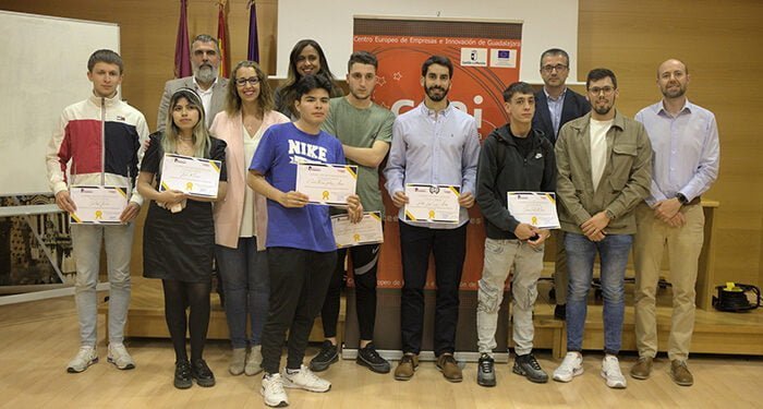 El proyecto ‘Almavoces’, de atención psicológica, ganador del programa ‘Emprende Joven Digital’ del Ayuntamiento de Guadalajara 1 El proyecto ‘Almavoces’, de atención psicológica, ganador del programa ‘Emprende Joven Digital’ del Ayuntamiento de Guadalajara