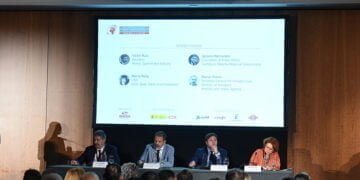El sector del ferrocarril debate en Castilla-La Mancha las medidas a implementar de cara a adoptar la alta velocidad