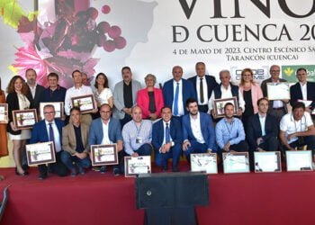 El XXIX Concurso de Vinos de Cuenca llena el Centro Escénico de Tarancón con la participación de influencer y revistas especializadas