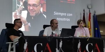 Emotiva jornada inaugural del Festival de Las Casas Ahorcadas con el homenaje a Alexis Ravelo
