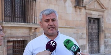 Esteban: “Alberto Rojo es un alcalde agotado y sin ideas que copia los proyectos del Partido Popular”