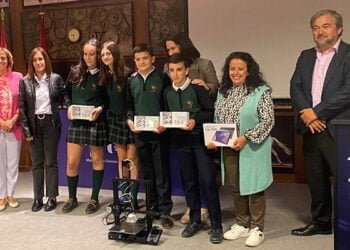 Estudiantes de Azuqueca de Henares representarán a Castilla-La Mancha en la final de las Olimpiadas entreREDes