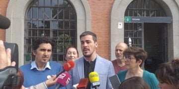 Gascón recuperará con un cercanías el tren convencional eliminado y pondrá autobús gratuito en Castilla-La Mancha