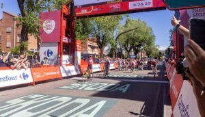 Guadalajara arropa la llegada de la Vuelta Femenina con victoria al sprint de la neerlandesa Marianne Vos