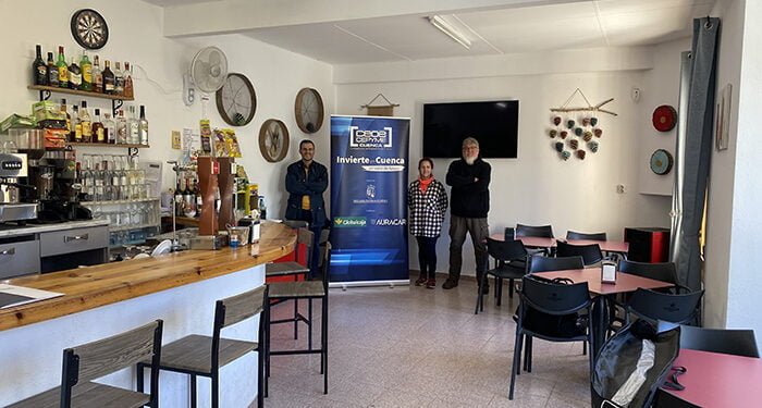 Invierte en Cuenca apoya el bar-tienda abierto en Beamud