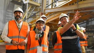 Isabel Rodríguez visita en Sigüenza La Casa Coworking, el Centro de Arte “La Plazuela” y acondicionamiento de la plaza del Parador, junto a la alcaldesa de la ciudad, María Jesús Merino 2 Isabel Rodríguez visita la empresa ISOVER en Azuqueca de Henares