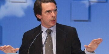 José María Aznar arropa en Cuenca a los candidatos Bea Jiménez y Paco Núñez