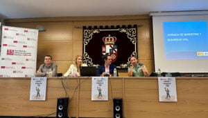 La Facultad de Ciencias Sociales de Cuenca acoge una jornada sobre ‘marketing’ y seguridad vial