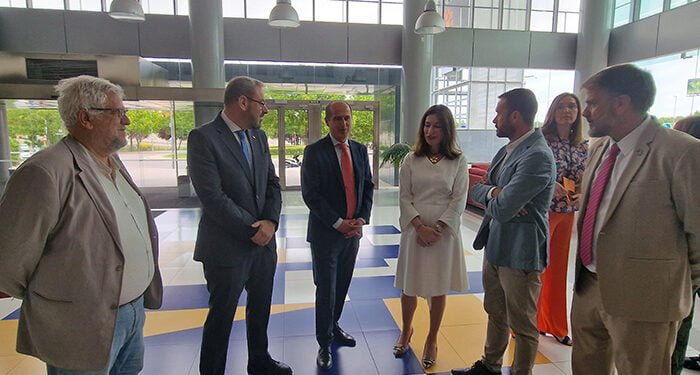 La Junta destaca los despliegues de telecomunicaciones como elementos integradores para los colectivos en riesgo de exclusión 1 La Junta destaca los despliegues de telecomunicaciones como elementos integradores para los colectivos en riesgo de exclusión