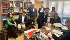 La Junta y el Grupo Herce firman las escrituras de venta de los terrenos para la nueva ciudad deportiva de Cuenca