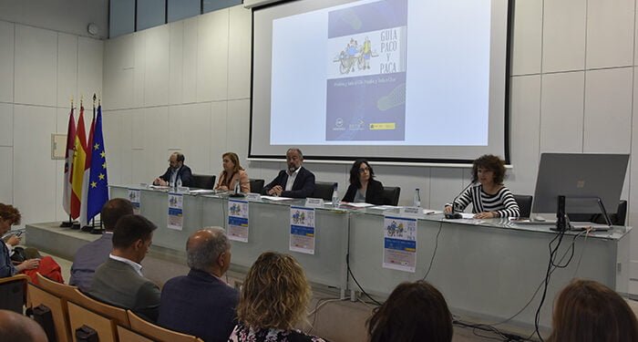 La UCLM presenta una guía que promueve el desplazamiento diario a los centros educativos a pie o en bicicleta