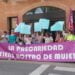 Las trabajadoras de la empresa Manserco se concentran a las puertas del Ayuntamiento de Alovera para denunciar la lamentable situación que viven día tras día