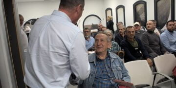LLuvia de promesas de Alberto Rojo en Los Manantiales