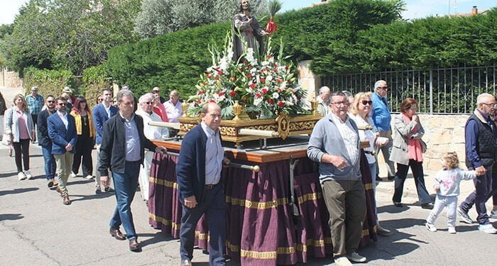Los agricultores de Cabanillas festejan San Isidro, en su año más difícil