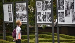 Los jardines de la Diputación de Cuenca acogen durante este mes de junio Álbum de la memoria del fotoperiodista José Luis Pinós