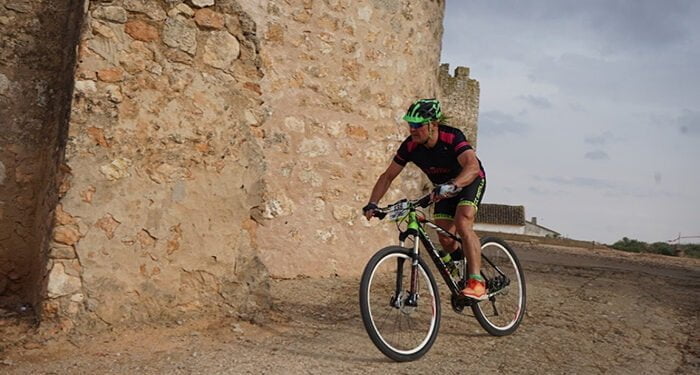 María Jesús Algarra repite victoria en féminas y Juan Jesús Reca vence en categoría masculina en el Dúatlón de El Provencio