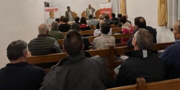 Más de una decena de colectivos culturales participan en una reunión con López Carrizo para conocer las propuestas en esta materia