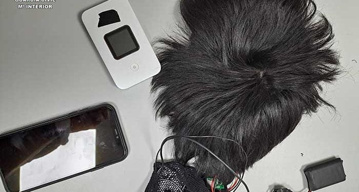 No se rinden La Guardia Civil de Guadalajara sorprende a una persona utilizando medios técnicos para superar el examen teórico del permiso de conducir