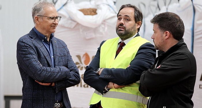 Núñez anuncia que su Gobierno suprimirá todos los impuestos vinculados a la compra-venta de suelo industrial para que la región “sea más atractiva en la implantación de empresas”