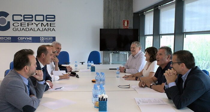 Pablo Bellido y Alberto Rojo comprometen ante el empresariado infraestructuras, simplificación de trámites y estabilidad 1 Pablo Bellido y Alberto Rojo comprometen ante el empresariado infraestructuras, simplificación de trámites y estabilidad