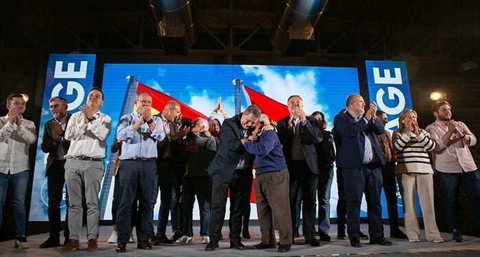 Page ofrece desde Cuenca un Gobierno “para todos” y solicita “un voto de responsabilidad” para seguir haciendo de Castilla-La Mancha una región “modelo”. 1 Page ofrece desde Cuenca un Gobierno “para todos” y solicita “un voto de responsabilidad” para seguir haciendo de Castilla-La Mancha una región “modelo”.